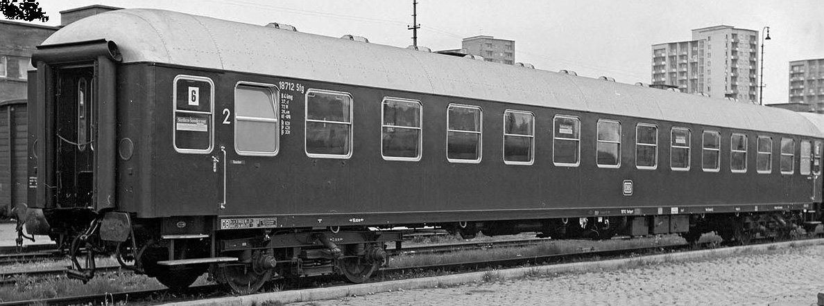 Brawa 58120 Express Train Coach B4Ã¼mg-54 DB(DC Analog 