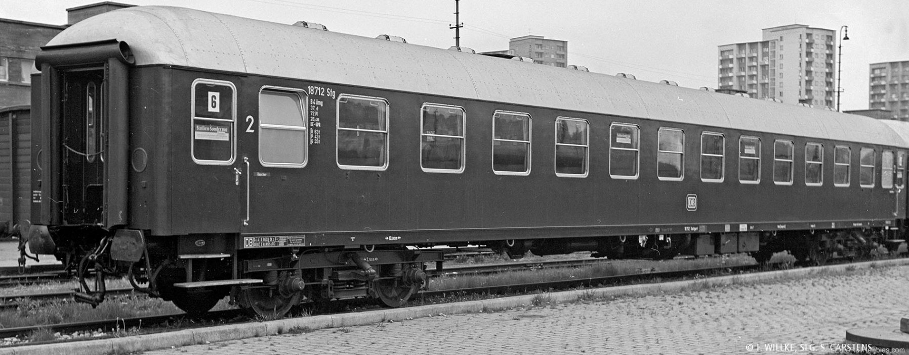 Brawa 58133 Express Train Coach Bm 232 DB (Marklin AC w/L