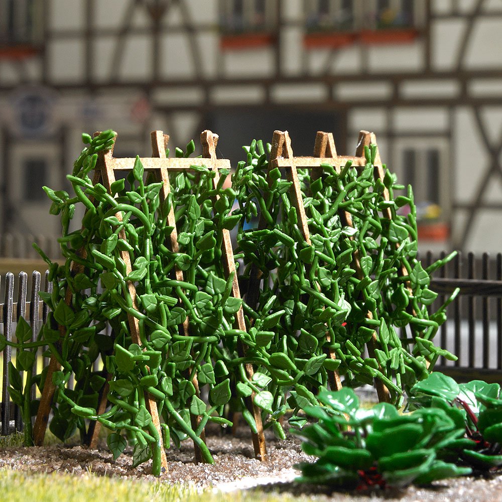 Busch 1269 Runner Beans on Poles 