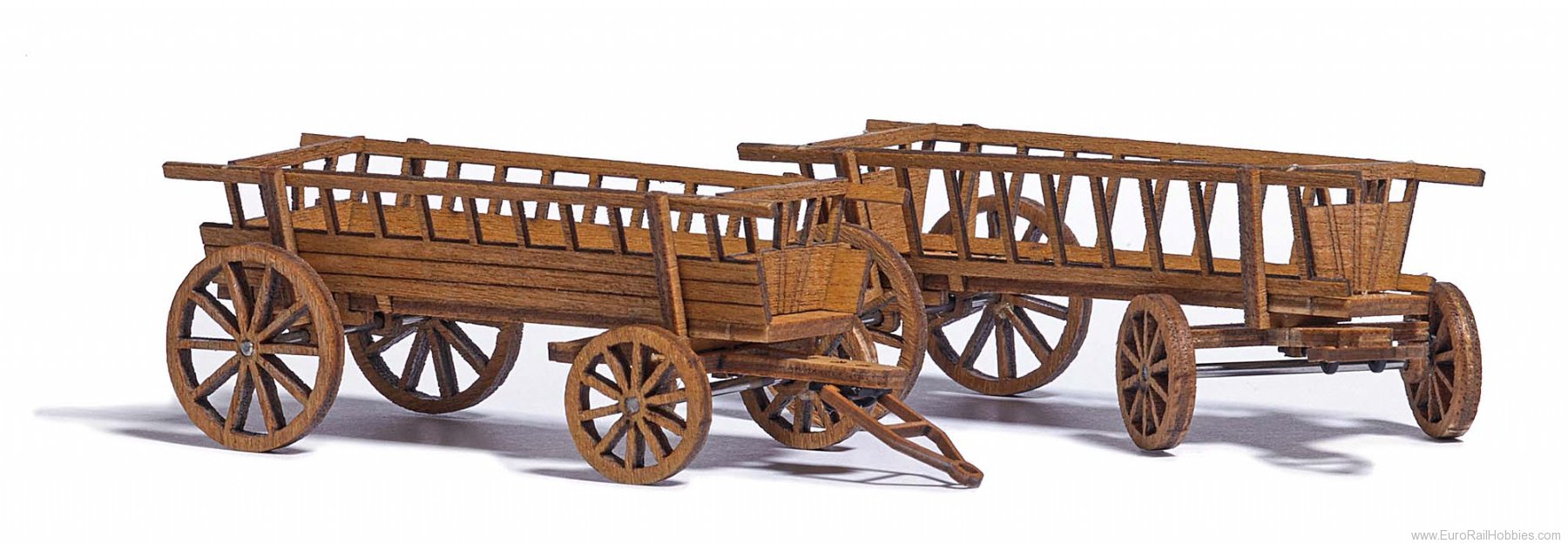 Busch 1385 2 hay carts, length: 59 mm each