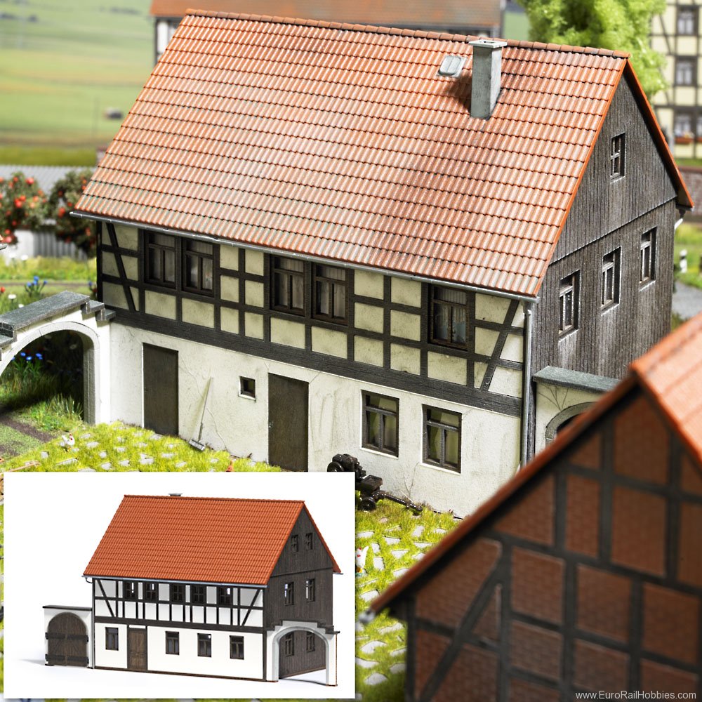 Busch 1505 Half-timbered House 