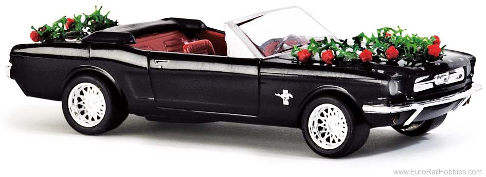 Busch 47509 Ford Mustang Cabrio 'Hochzeit'