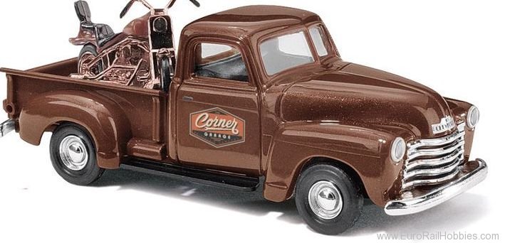 Busch 48242 Chevrolet pickup with motorcycle