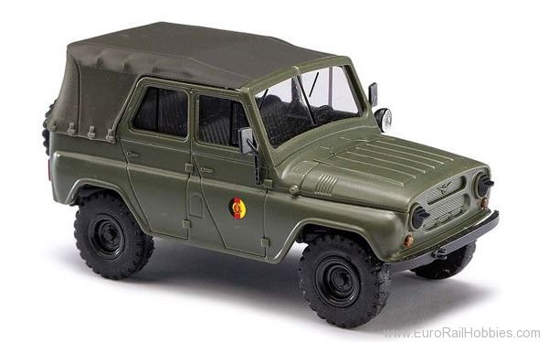 Busch 52112 UAZ 469 NVA with night vision SW