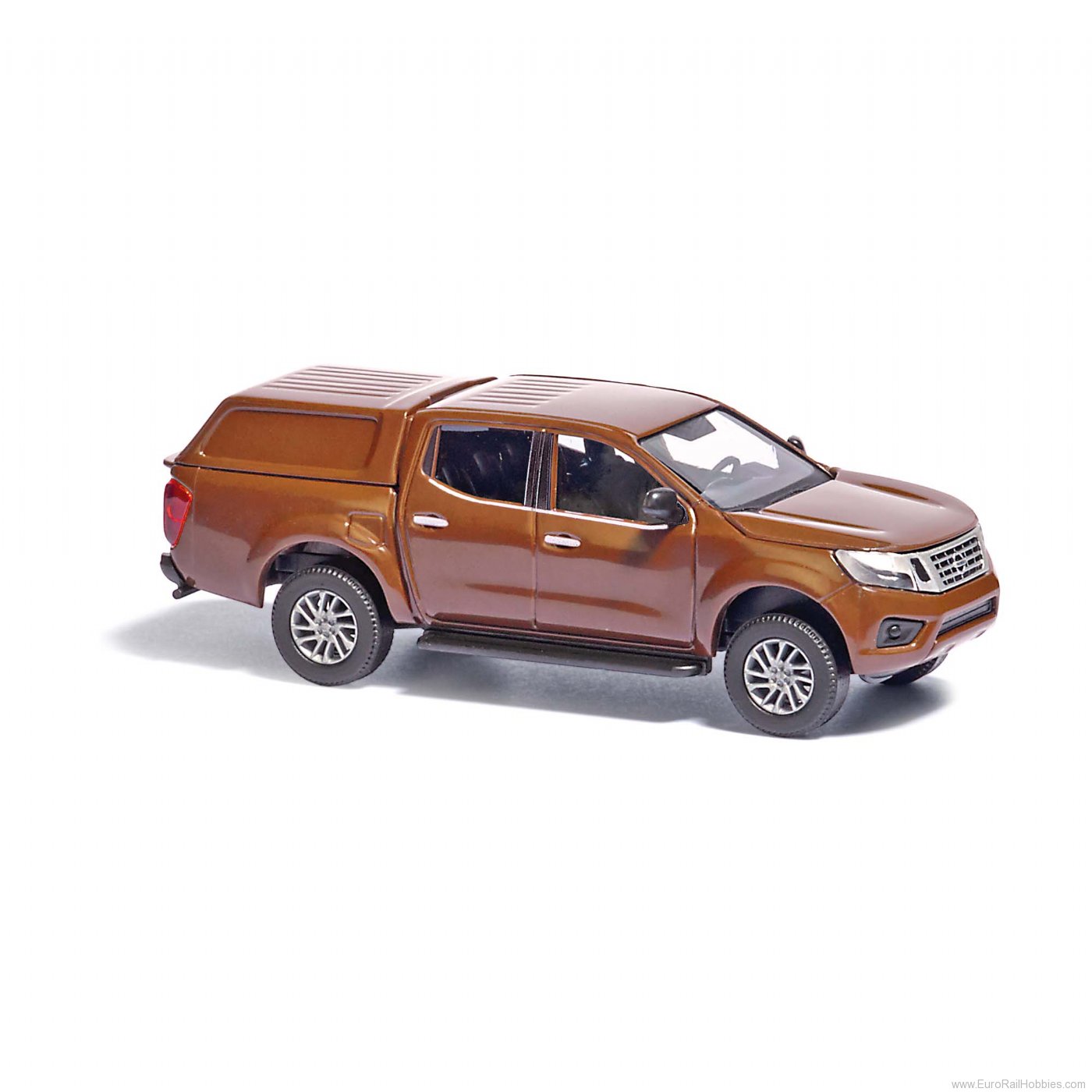 Busch 53706 Nissan Navara mit Hardtop, Braun