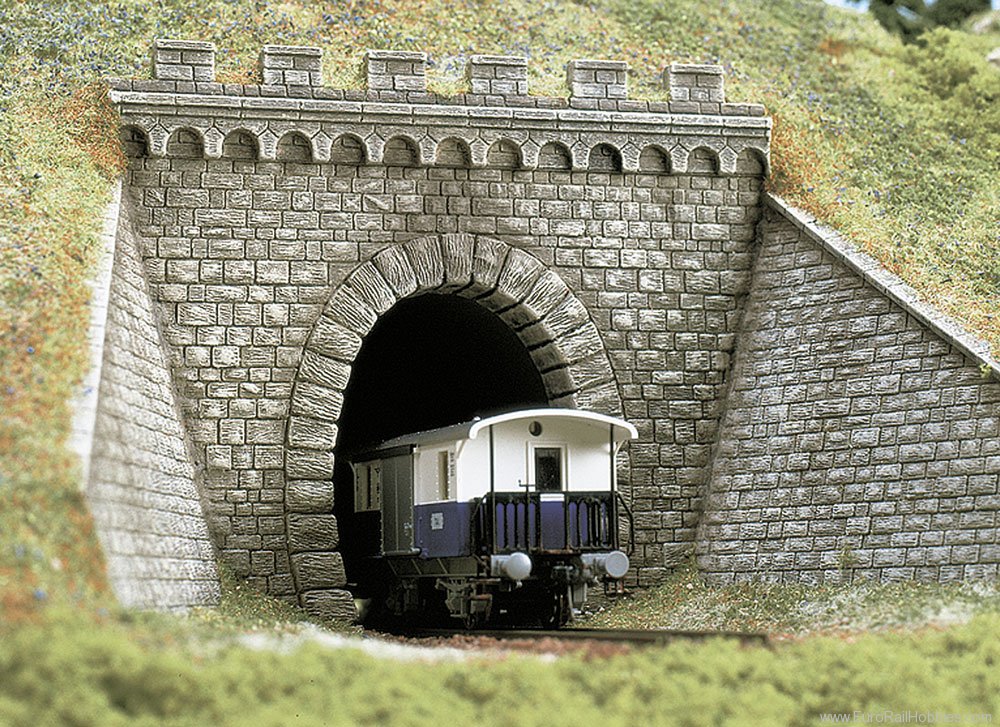 Busch 7022 Tunnel portal