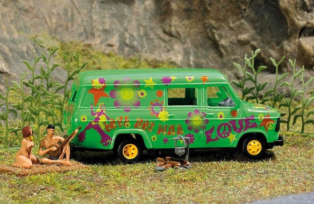Busch 7702 Mini-World: Hippies Camping ( Factory Sold Ou
