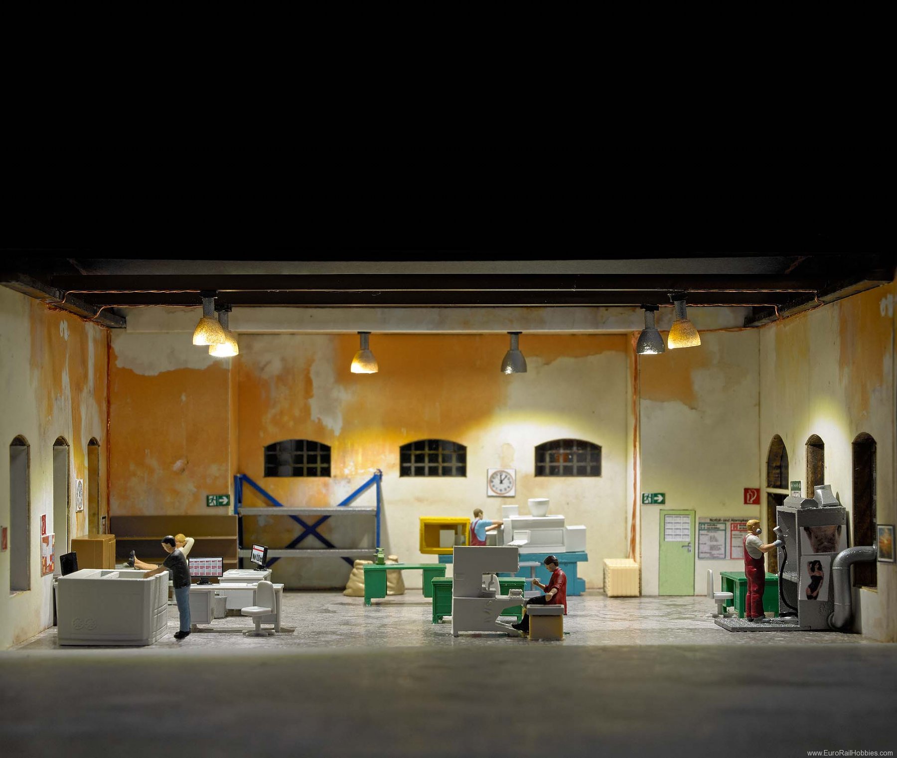 Busch 79905 Busch Painter with spray booth