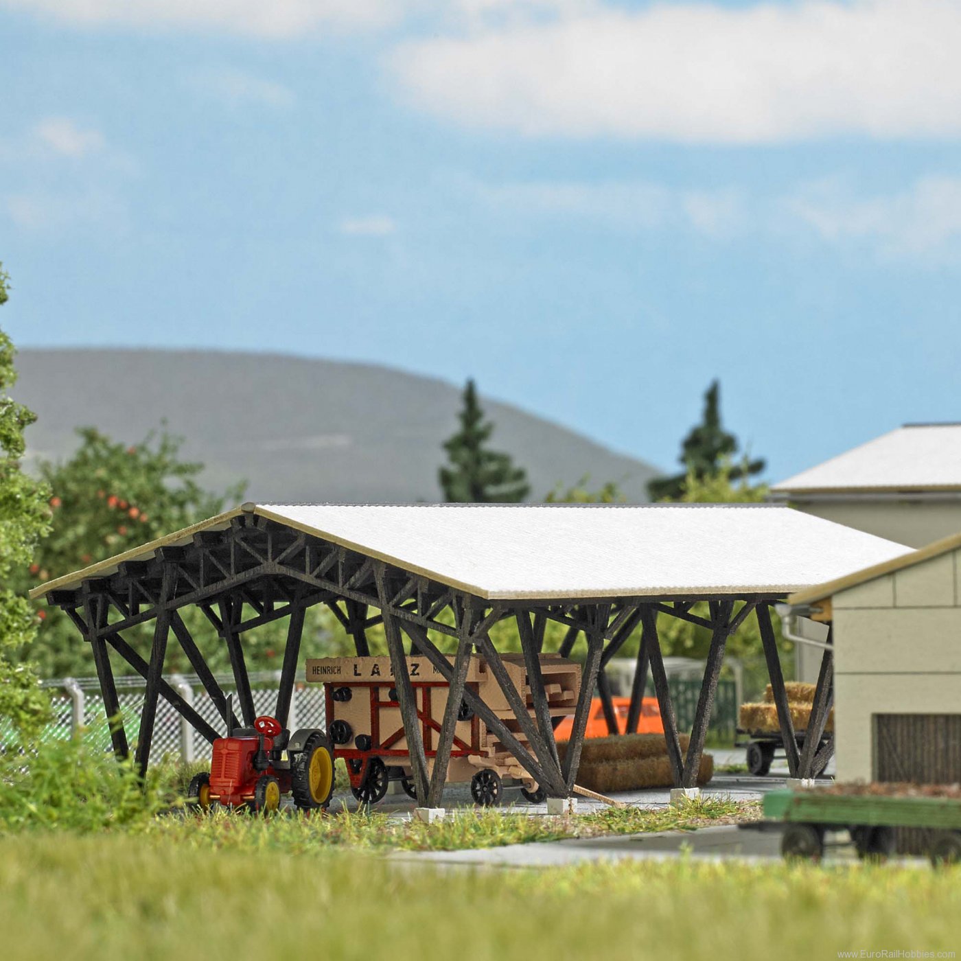 Busch 8207 Farm Equipment Shelter N