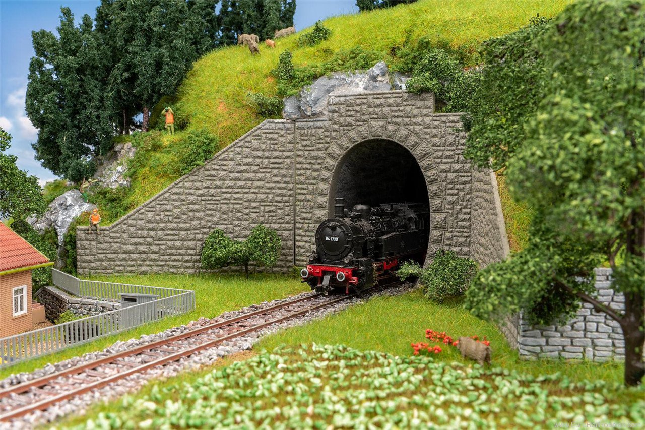 Faller 120576 2 Tunnel portals, 1-track