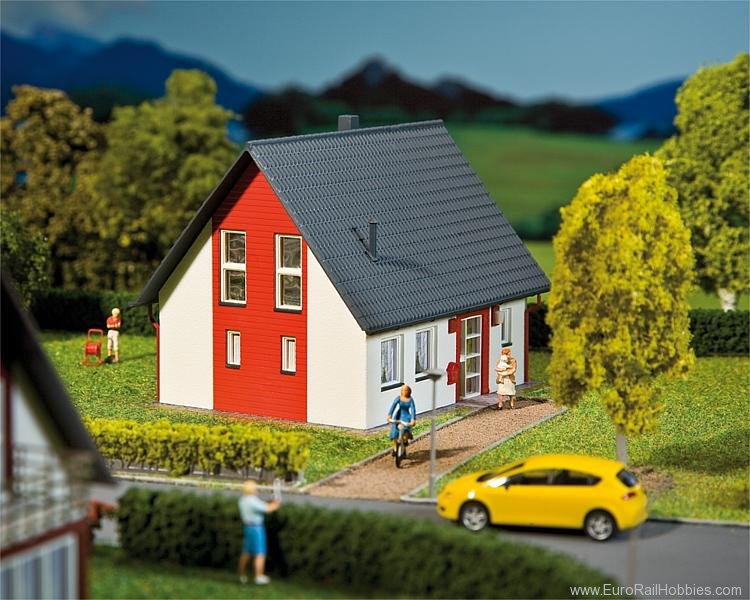 Faller 130315 Detached house, red