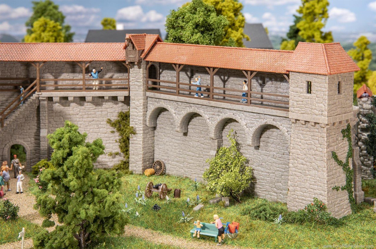 Faller 130693 Fortified Towers Old-Town wall set