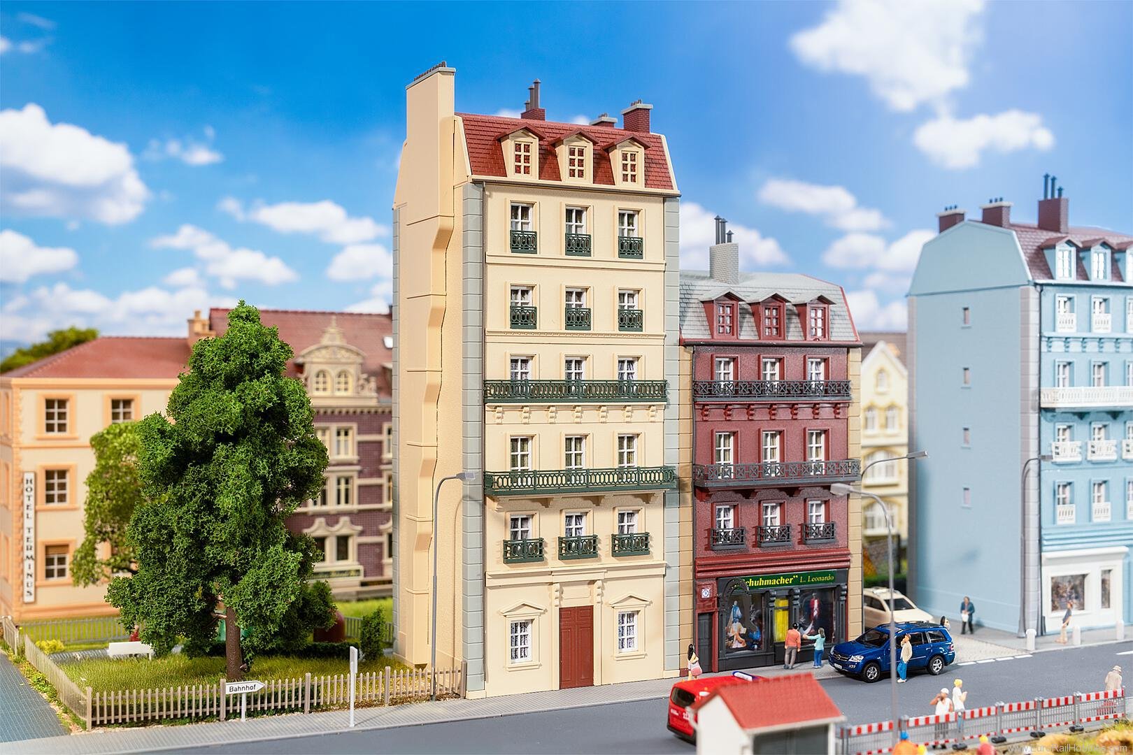 Faller 130712 Townhouse, 6-storey