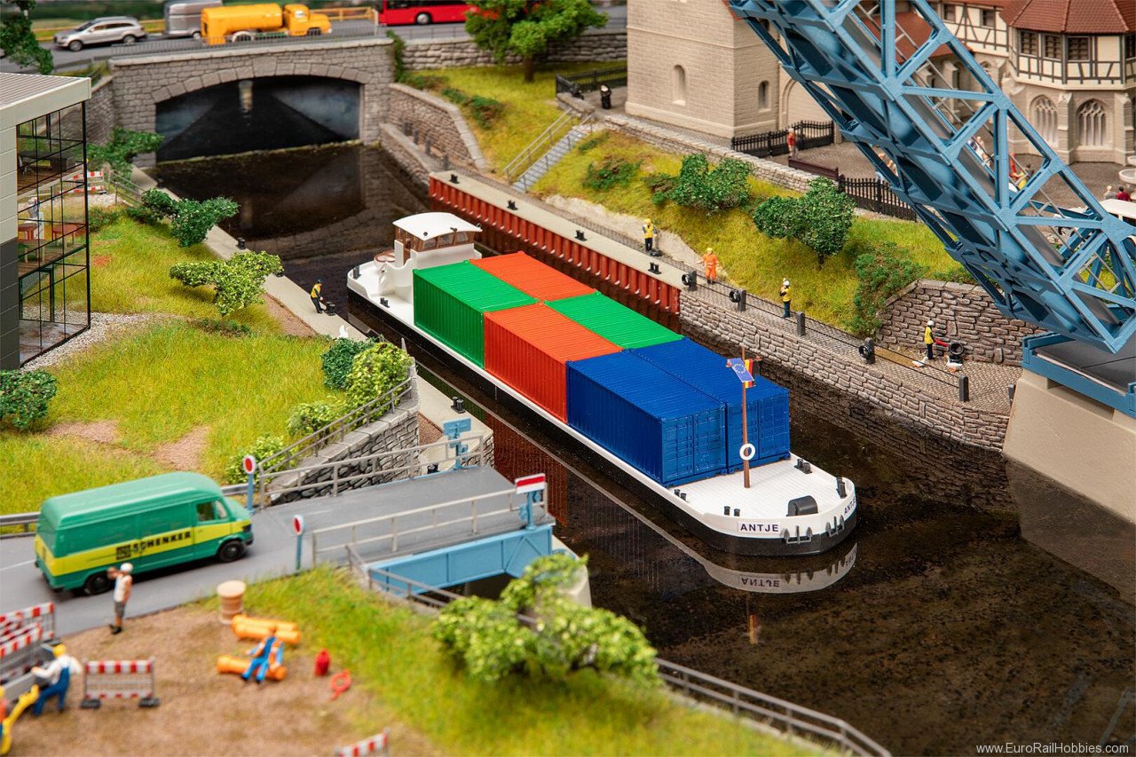 Faller 131013 River freighter with containers