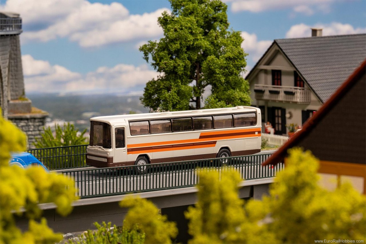 Faller 161441 MB O 303 RHD Coach (WIKING)