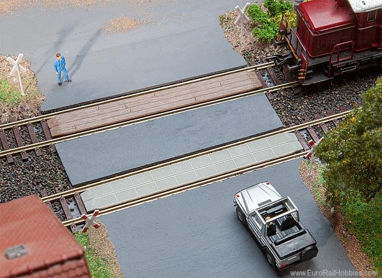 Faller 180969 2 Level crossings