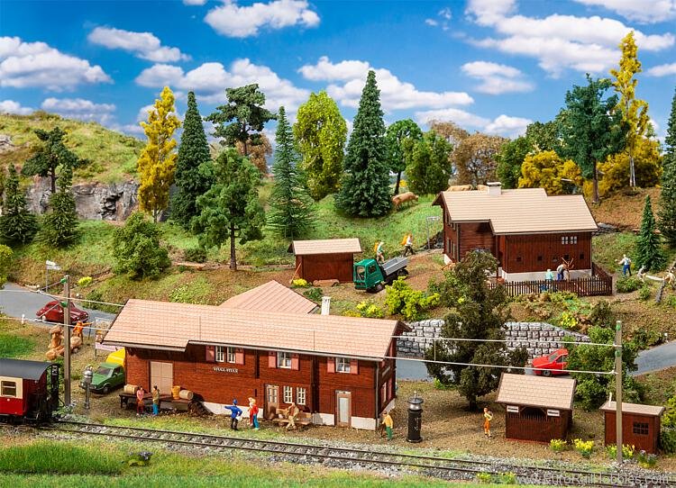 Faller 212124 Stugl-Stuls Railway station set
