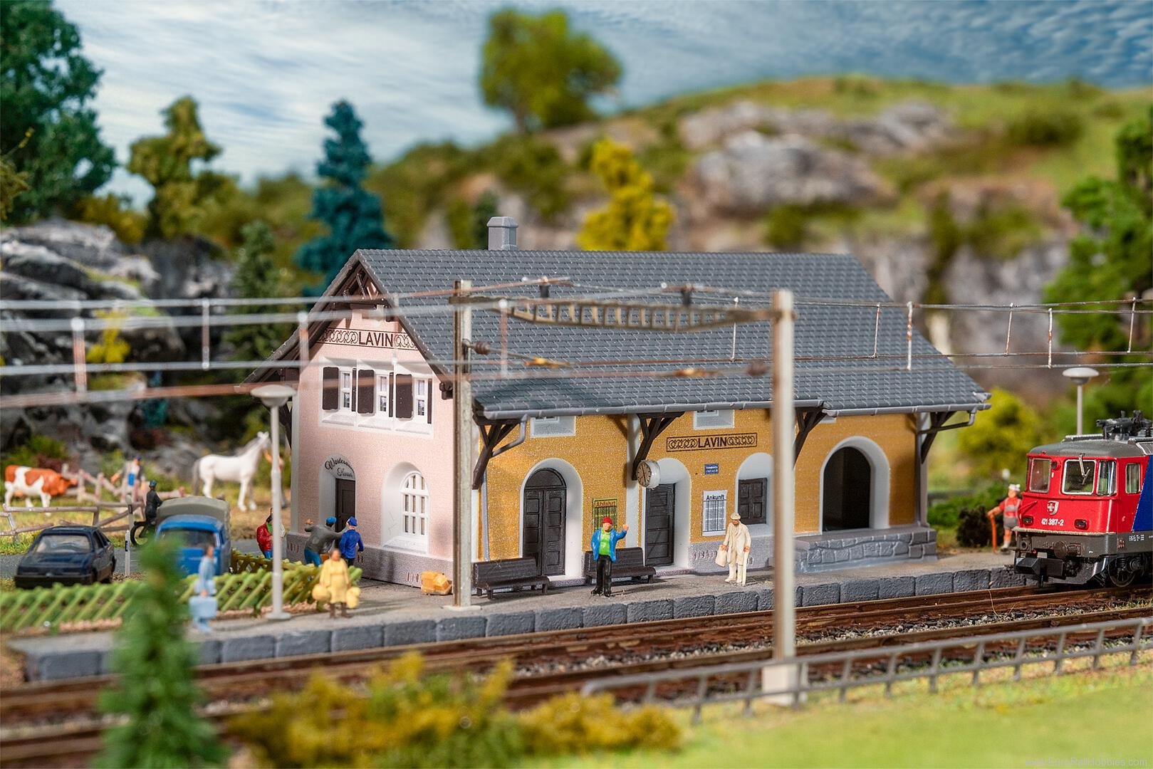 Faller 212128 Lavin Railway station