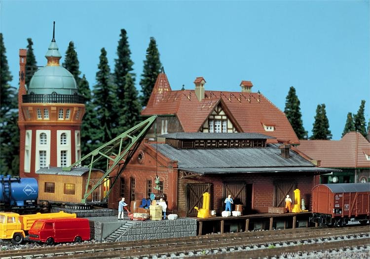Faller 222180 Freight depot with crane