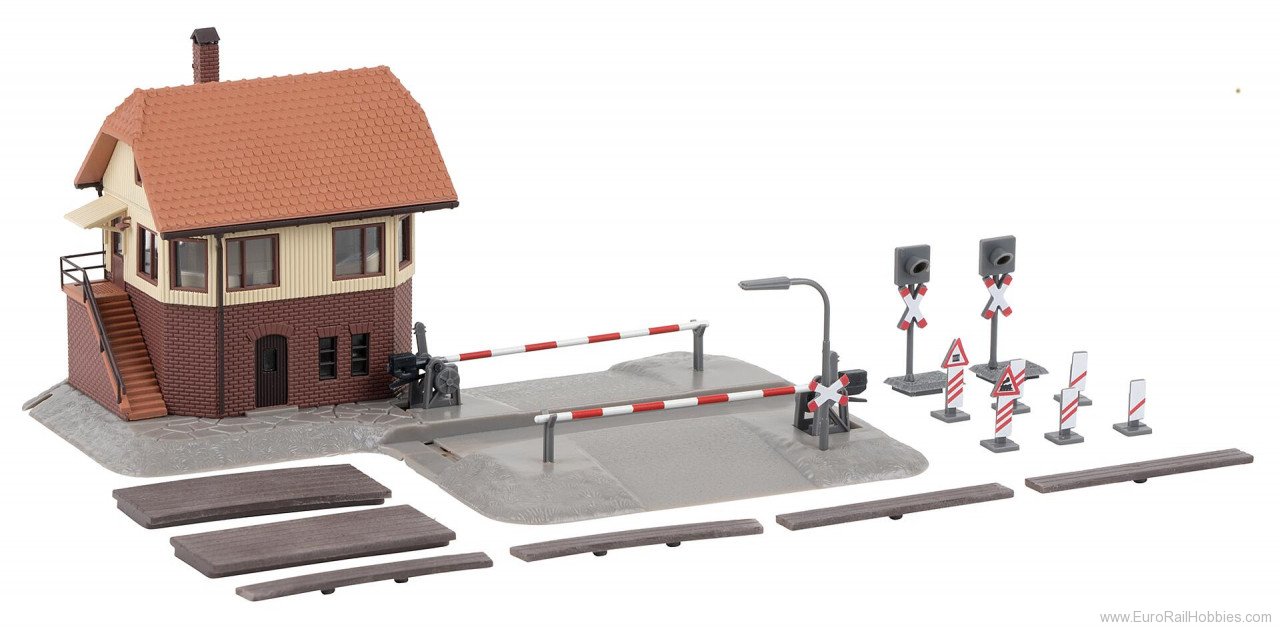 Faller 231718 Level crossing with signal tower