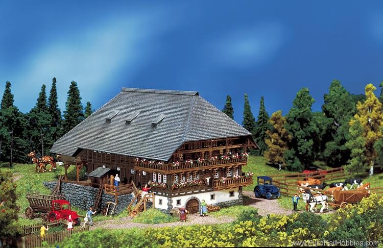 Faller 232258 Black Forest farmyard