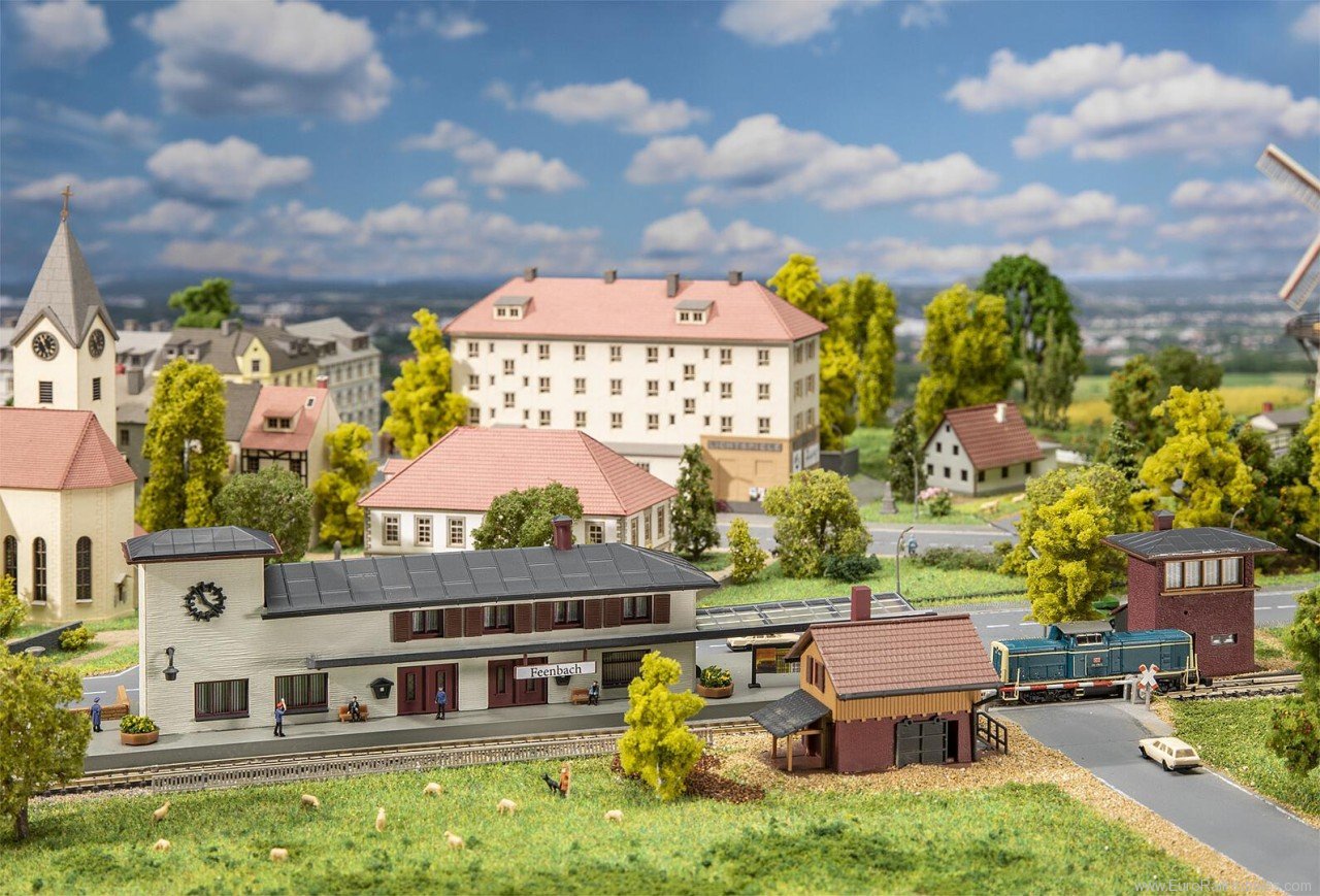 Faller 282713 Feenbach Railway station set