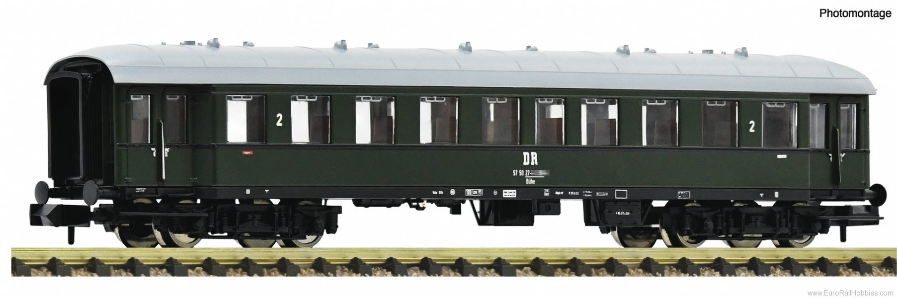 Fleischmann 6260021 2nd class express train coach, DR