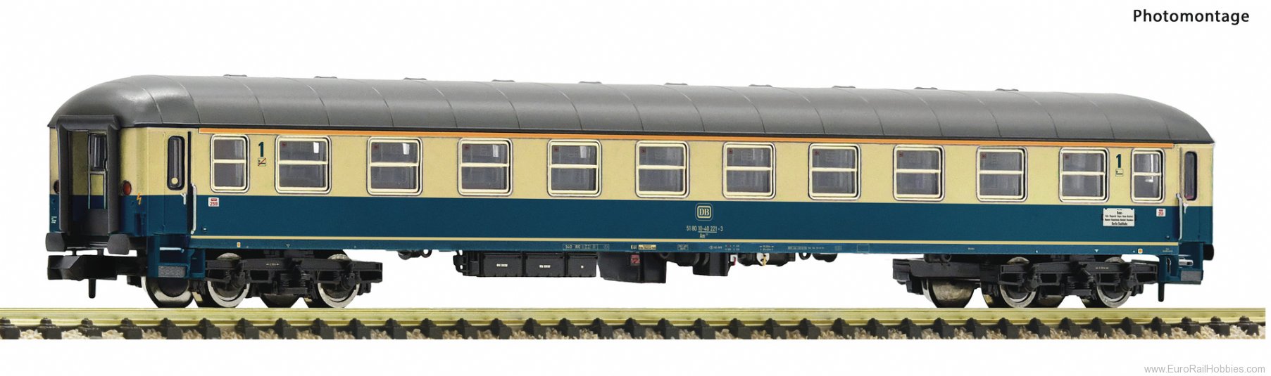 Fleischmann 6260033 1st class express train coach, DB