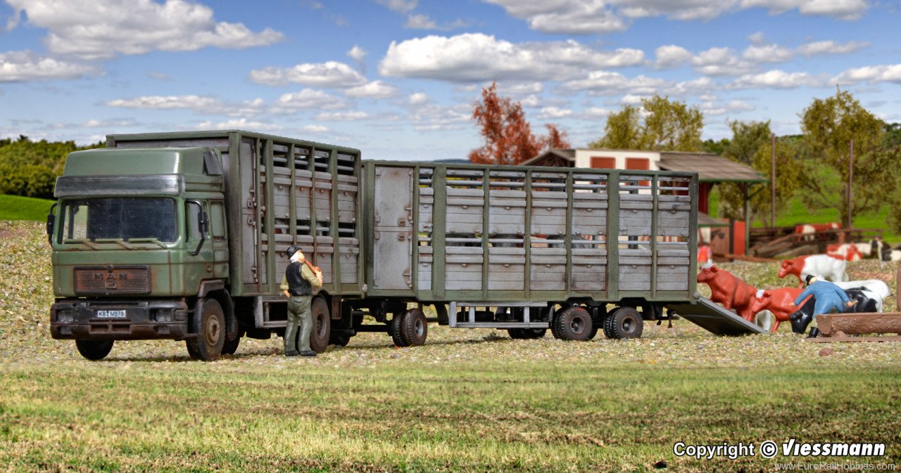Kibri 12248 H0 Cattle transporter loader including 12 cow