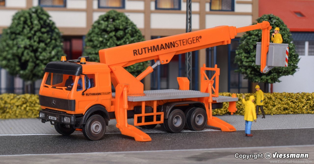 Kibri 15008 H0 MB with Ruthmann crane