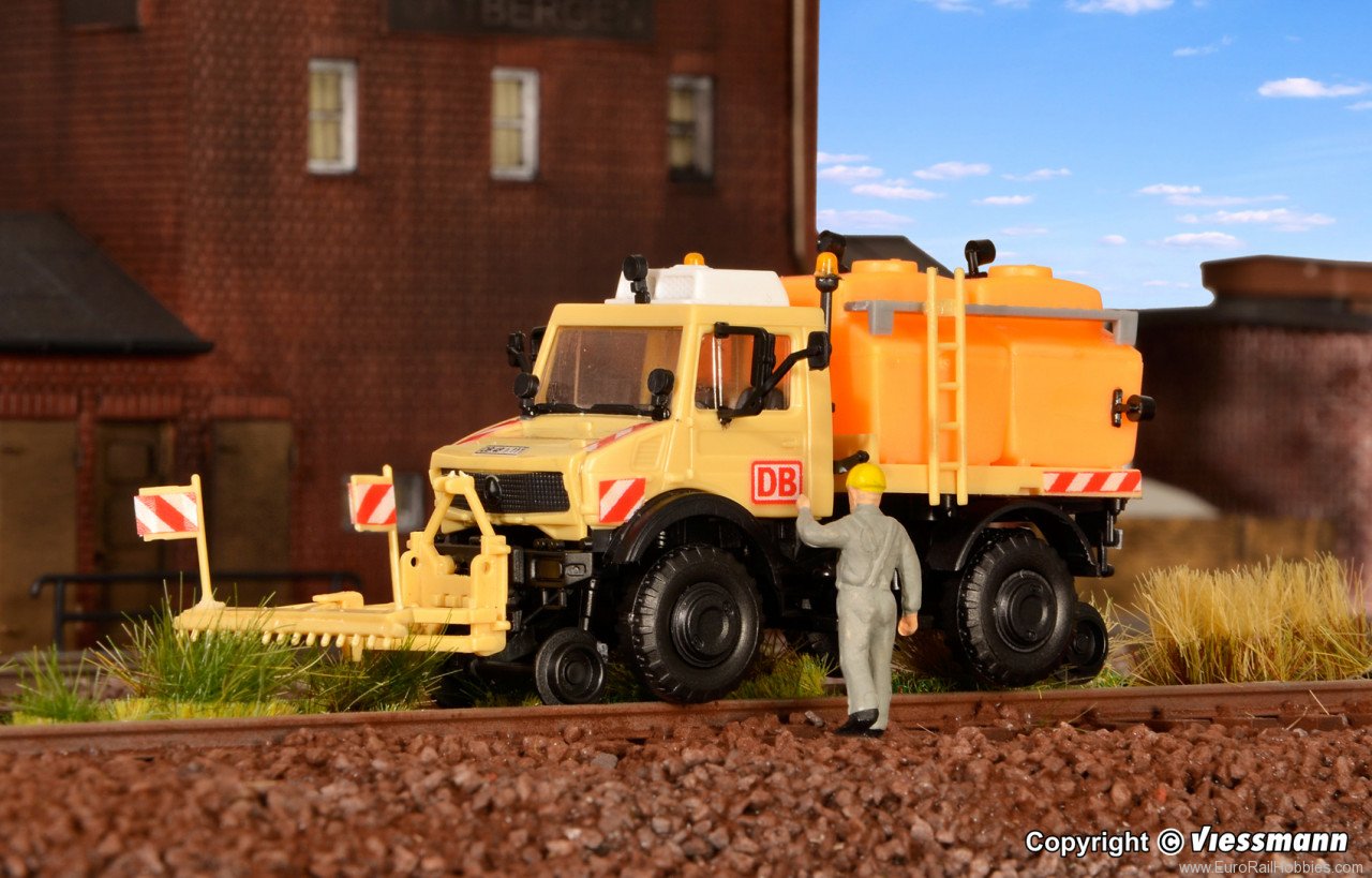 Kibri 16303 H0 Road rail UNIMOG with powdering equipment