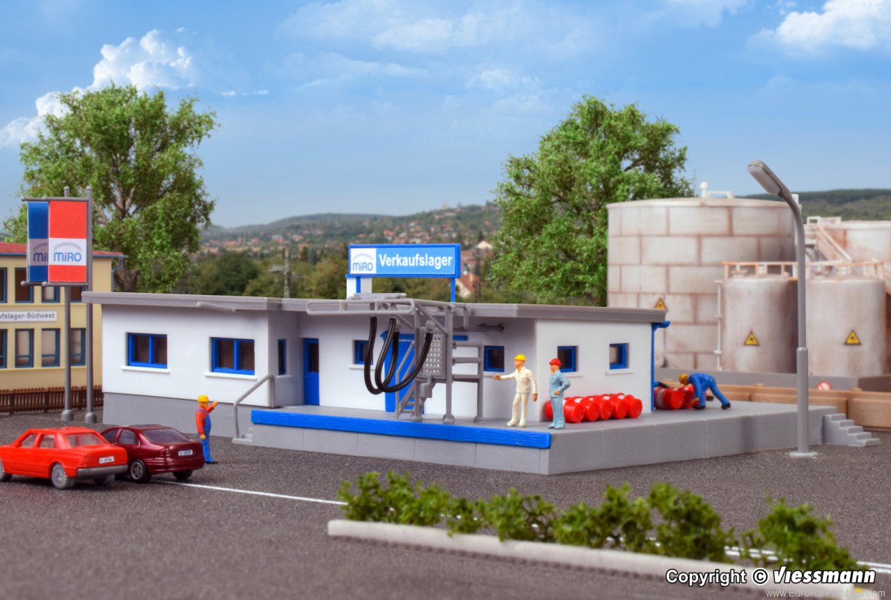 Kibri 37469 N Admin Building with filling station