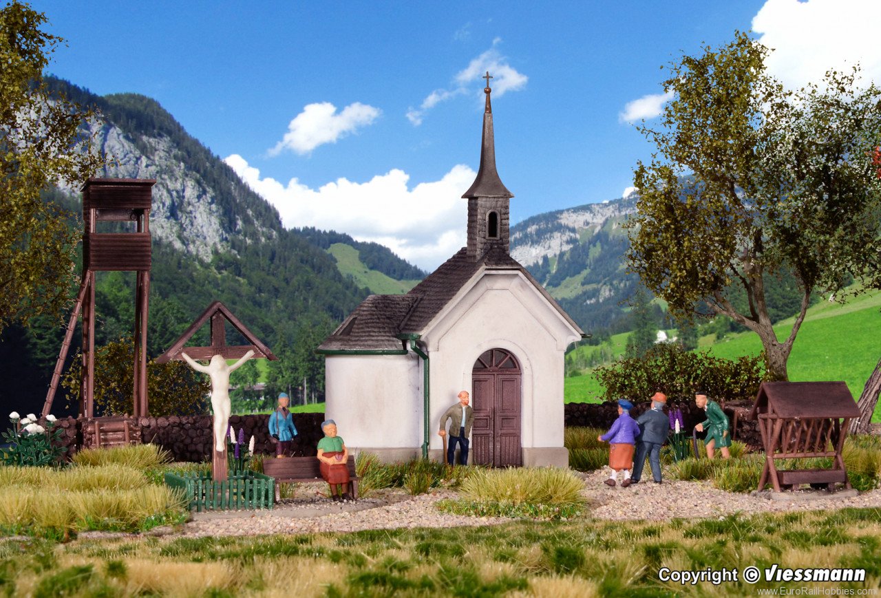 Kibri 39780 H0 Chapel with accessoriers in Hirschbichl