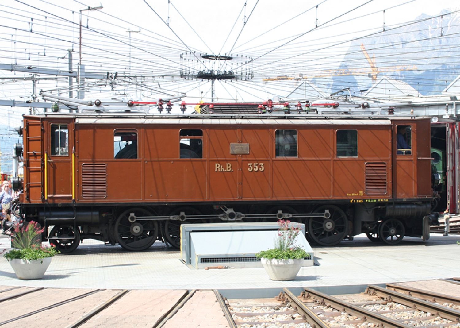 LGB 24601 RhB Ge 4/6 353 Electric Locomotive (Complete 