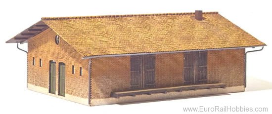 MBZ Thomas Oswald 16136 Freight Shed w. Toilets