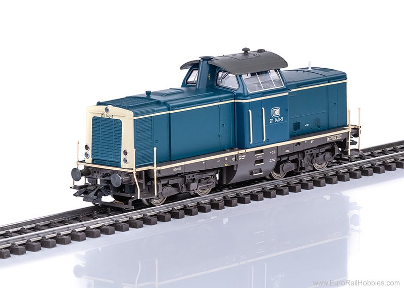 Marklin 38100 DB Class 211 Diesel Locomotive (MFX+/DCC w/So
