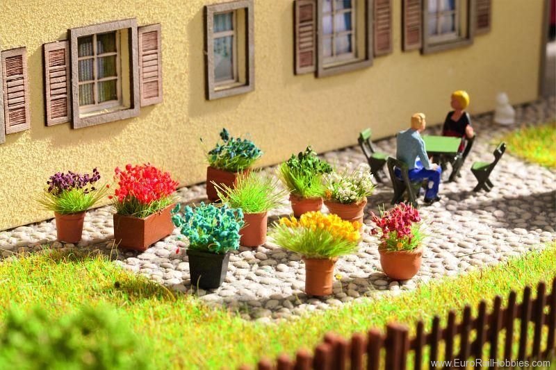 Noch 14031 Flowers in Flower Pots, 9 pcs.