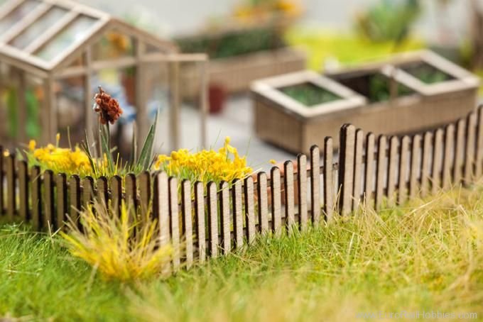 Noch 14230 Timber Fence, 42.0 cm long, 1.5 cm high