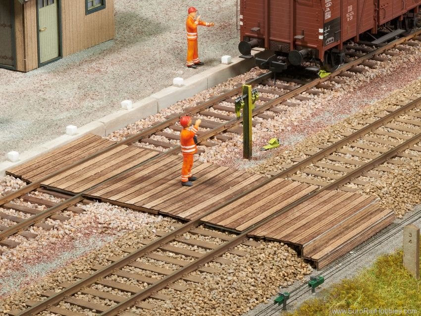 Noch 67104 Level Crossing