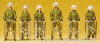 Preiser 10395 Police and Firefighters -- German Riot Police
