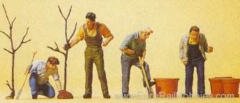 Preiser 10466 Pedestrians -- Men Planting Trees 