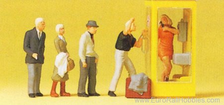Preiser 10523 Waiting people at the telephone booth