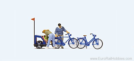 Preiser 10635 Getting ready for a family bicycle ride