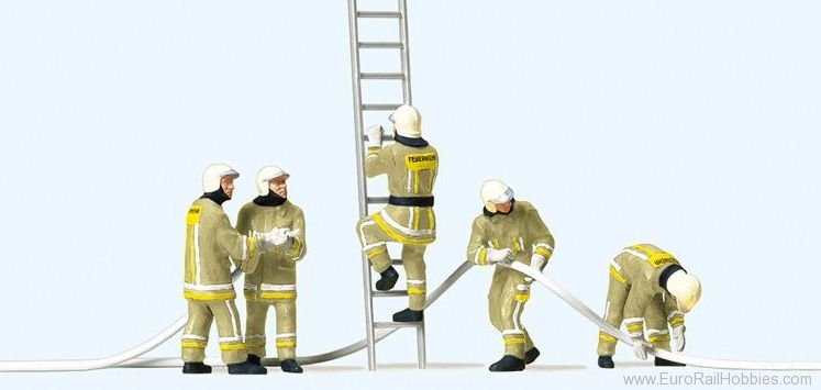 Preiser 10771 Firemen, Beige Uniform, Extinguishing the fir