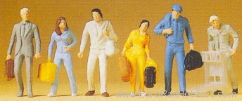 Preiser 14000 Passengers -- Walking-Value Series 