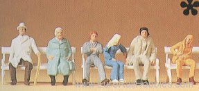 Preiser 14004 Seated People w/Bench 