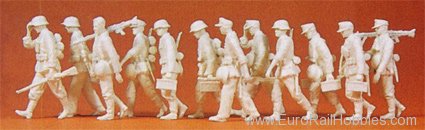 Preiser 16557 12 - Advancing Grenadiers 1939-45