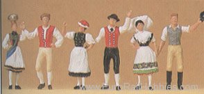Preiser 24604 Fig in National costumes 