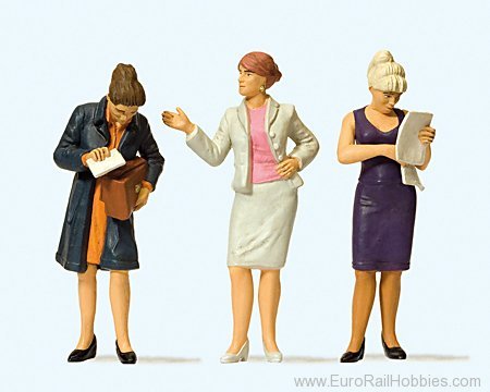 Preiser 44907 Standing women