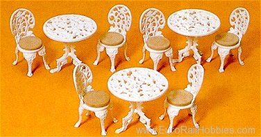 Preiser 45209 Table & Chairs 